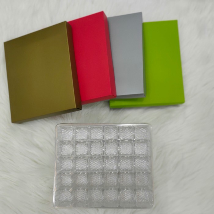 (Good) Kotak Dus Nastar Kue Kering warna (MERAH) Sekat Mika 20/30