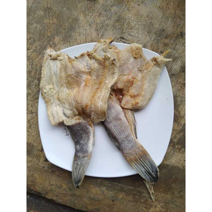 

Ikan Gabus Kering Premium 1 Kg - Nikmati Kelezatan Khas dan Cita Rasa Tradisional dari Produk Ikan