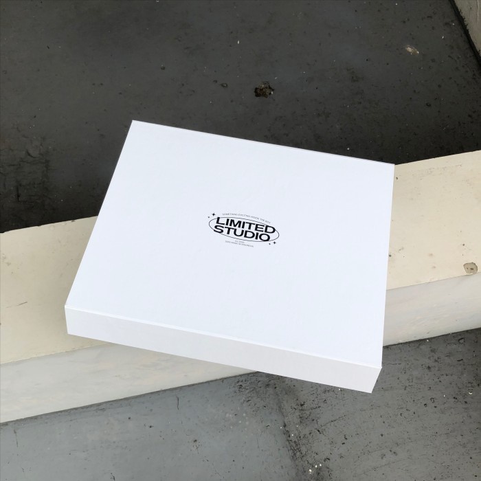 

pernakpernik- GIFT HARDBOX ( 29 x 22 cm )