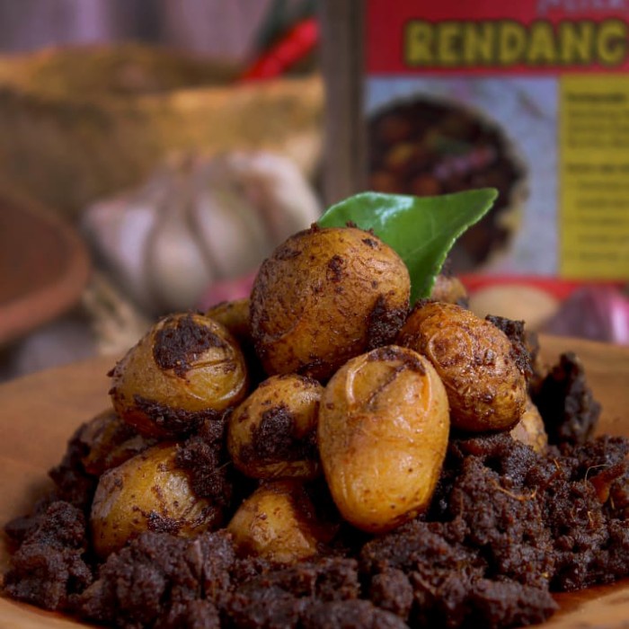 

PREMIUM Rendang Kentang Rendang Maktuo Bumbu Kering Hitam 200 gram Khas Minang
