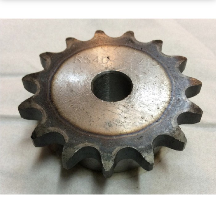 

Gear / Gir Gigi / Sprocket Single Rs40 Rs 40 X 15T -1 - 1