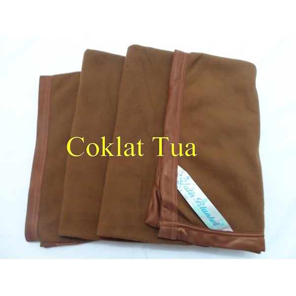 SELIMUT POLOS HOTEL YATIS WARNA COKLAT TUA