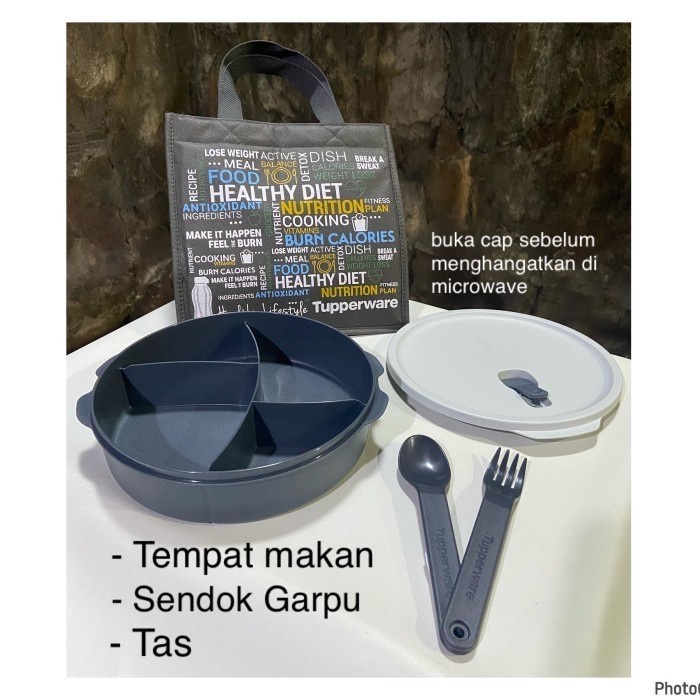 Tupperware tempat makan bersekat + sendok garpu + Tas