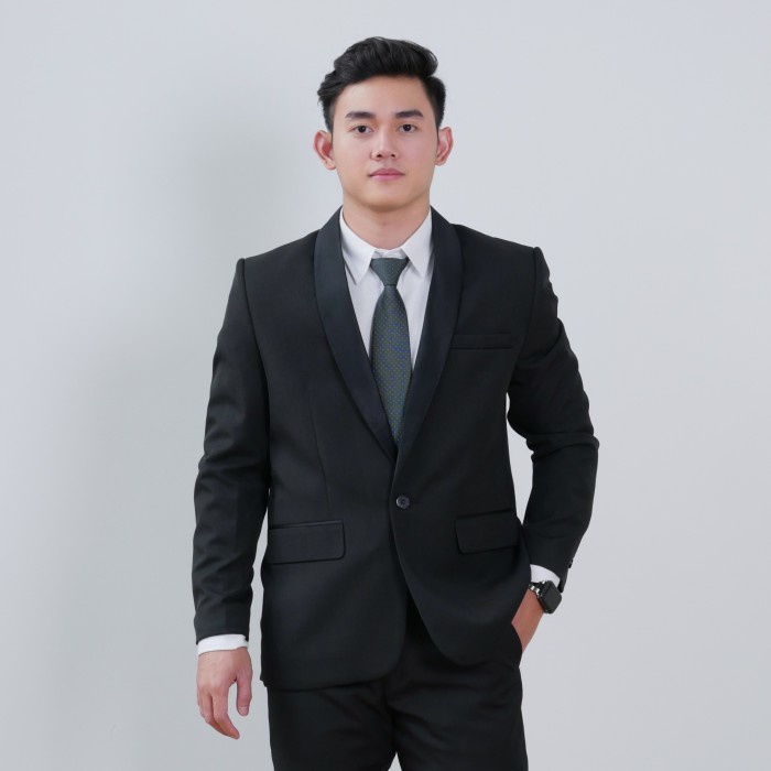 Mubeng Tuxedo Jas Slimfit Hitam