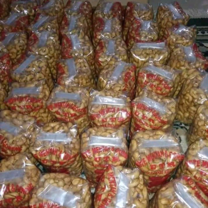

Kacang Mete Goreng Premium Asli Wonogiri 1Kg - Berbagai Varian Rasa - Food, Asin, Snacks, Cemilan