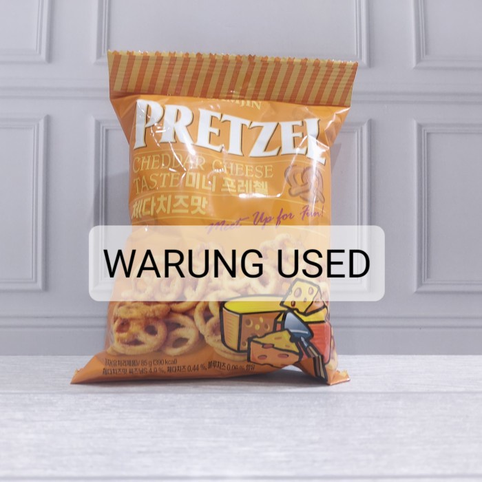 

SAMJIN PRETZEL BEEF SPICY, SEAFOOD, CHEESE, WASABI PRODUCT OF KOREA