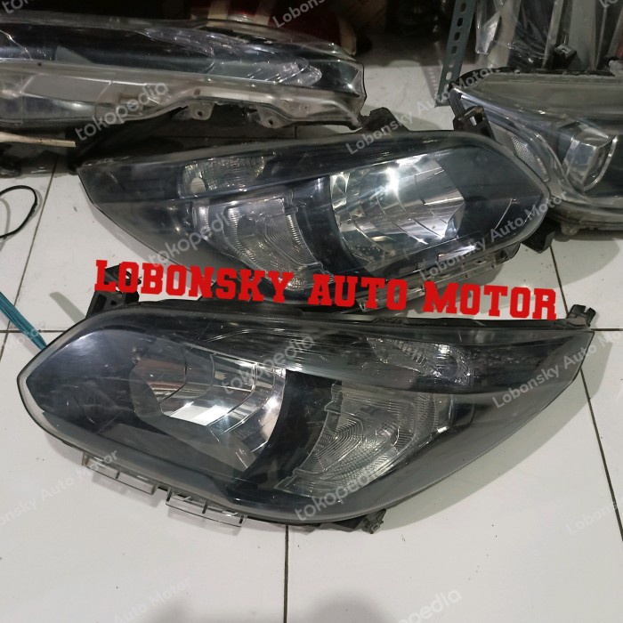 Headlamp Lampu Depan Chevrolet Spin Activ Active (Laik Pakai)