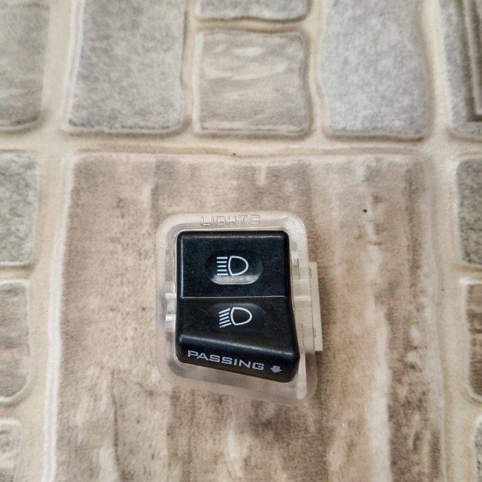 SWITCH TOMBOL LAMPU PASSING KYMCO TREND METICA SR