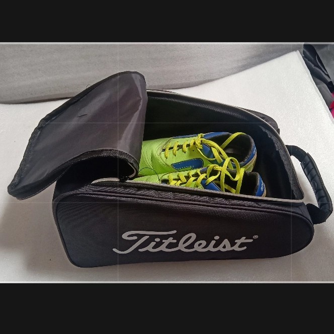tas sepatu olahraga .golf Titleist