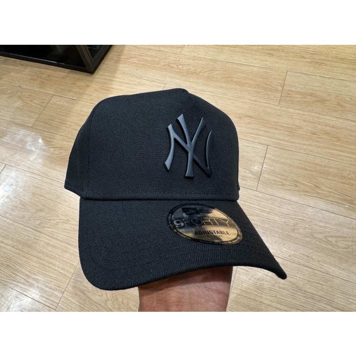 Topi New Era 9Forty AF New York Yankees Metal Matte Badge Black Cap 100% Original Resmi