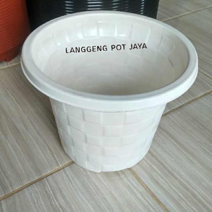 pot tanaman plastik motif catur AKASIA putih 30cm