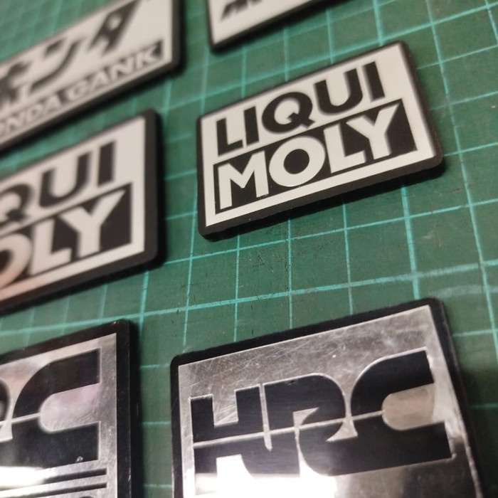 

HEMAT Emblem Hugger Airblade Sensor Akrilik Spakbor Kolong Vario 125 150 Honda