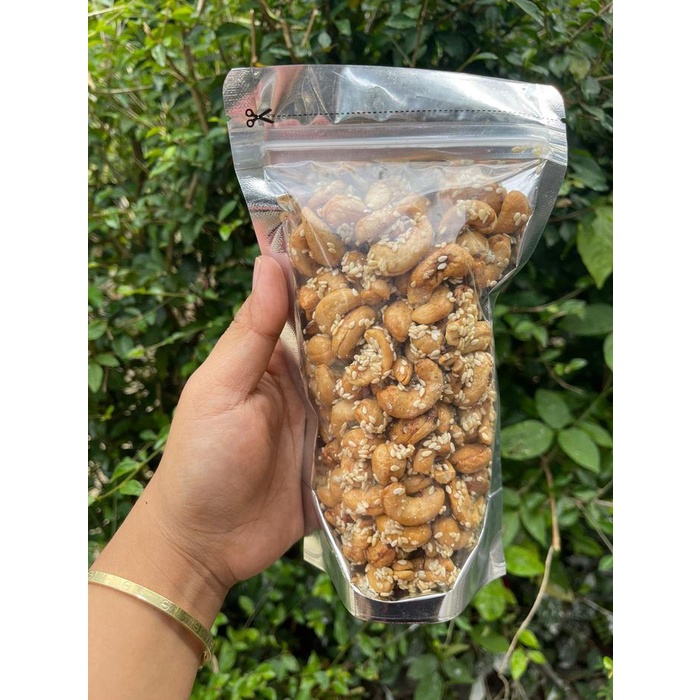 

JTTOP" (200 GRAM) KACANG METE WONOGIRI VARIAN RASA MEDE FOOD SNACKS