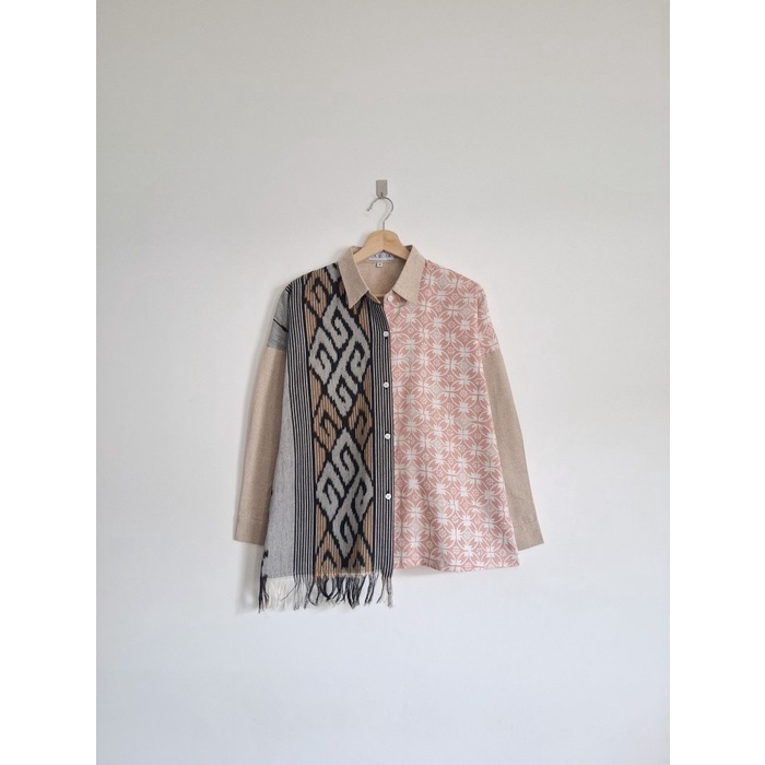 Kemeja Batik Tenun Wanita / Blouse Batik Tenun Wanita Lila