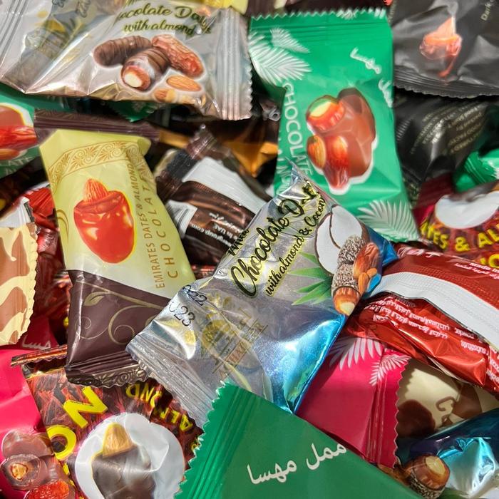 

BARANG TERLARIS Coklat Kurma Almond Premium