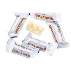 

A Toblerone Tiny White 200Gr Isi 25 Pcs