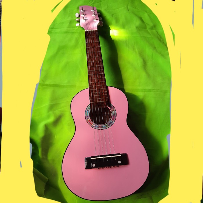gitar mini/ gitar kecil