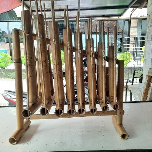 angklung 8 nada