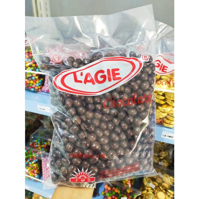 

.1kg Lagie Febby coklat isi kacang tanah Chocolate