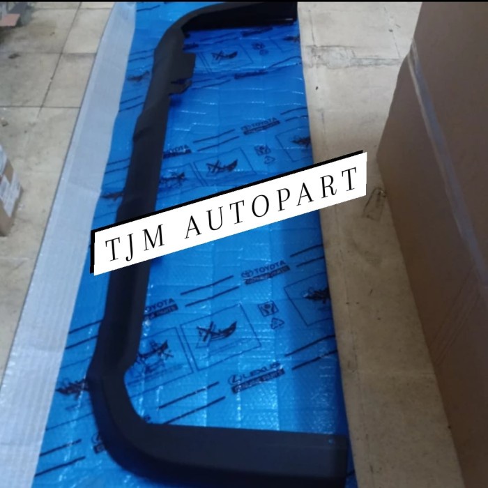 Body Kit Bodykit Spoiler Bumper Bemper Belakang Avanza Veloz Original