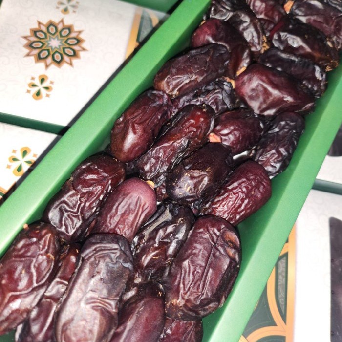 

Lezat- KURMA SAFAWI PREMIUM 1KG Korma Safawi Safawy Shafawi Sofawi Kurma Safa