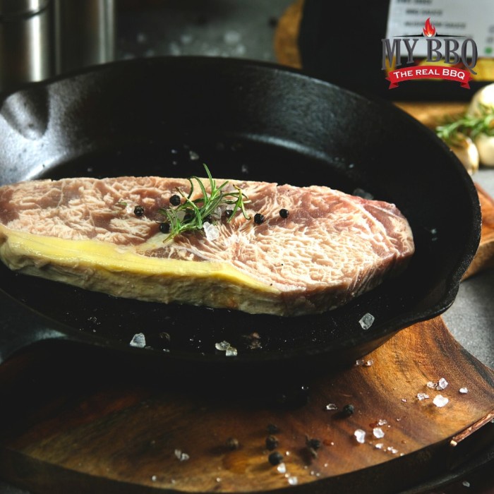 

Lezat- SIRLOIN STEAK DAGING SAPI FROZEN by My BBQ