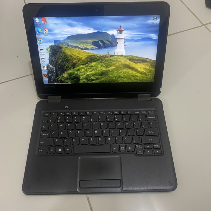 Laptop Lenovo Yoga 300E Bekas, Laptop Murah *