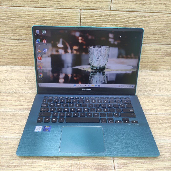 Laptop Bekas Asus VivoBook S14 Core i3-8130U Ram 4GB 256GB SSD *