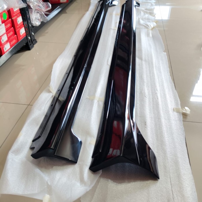 Murah Side Skirt Body Kit Samping Black All New Agya / Ayla 2023 Otoproject