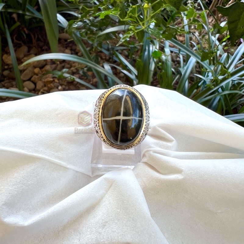 Cincin Batu Tapak Jalak Hitam