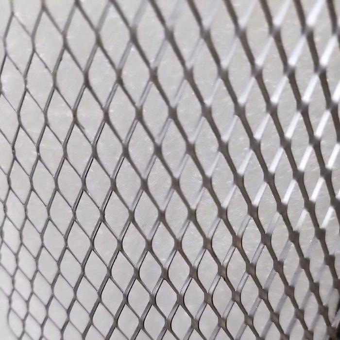 ram kawat box speaker atau filter bumper mobil