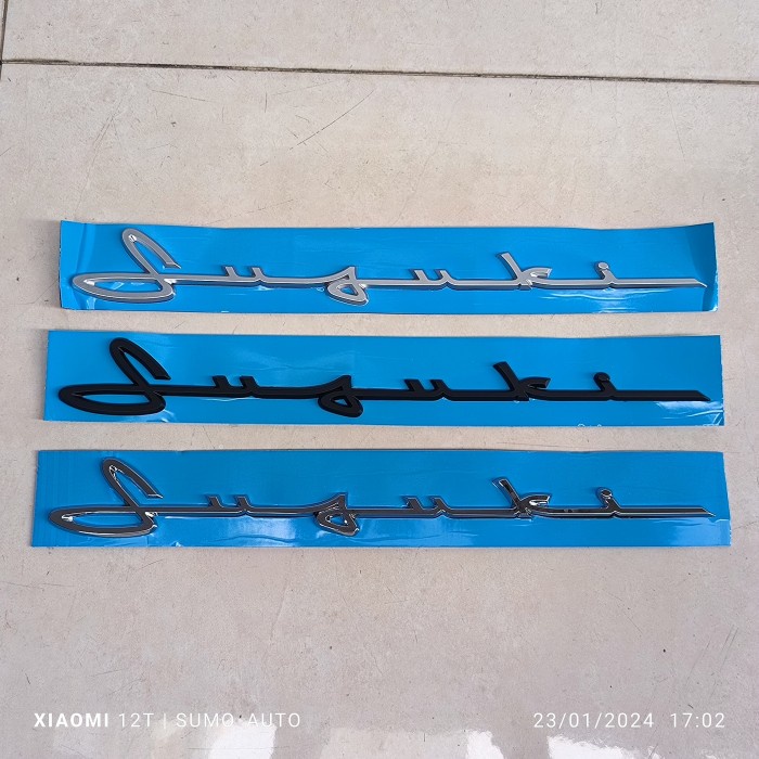 SATU BIJI EMBLEM LATIN SUZUKI EMBLEM GRILL JIMNY JB74 TEMPEL