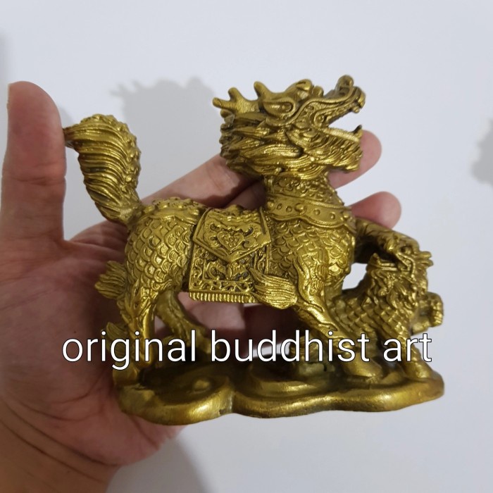 patung kilin fengshui logam kuningan sedang