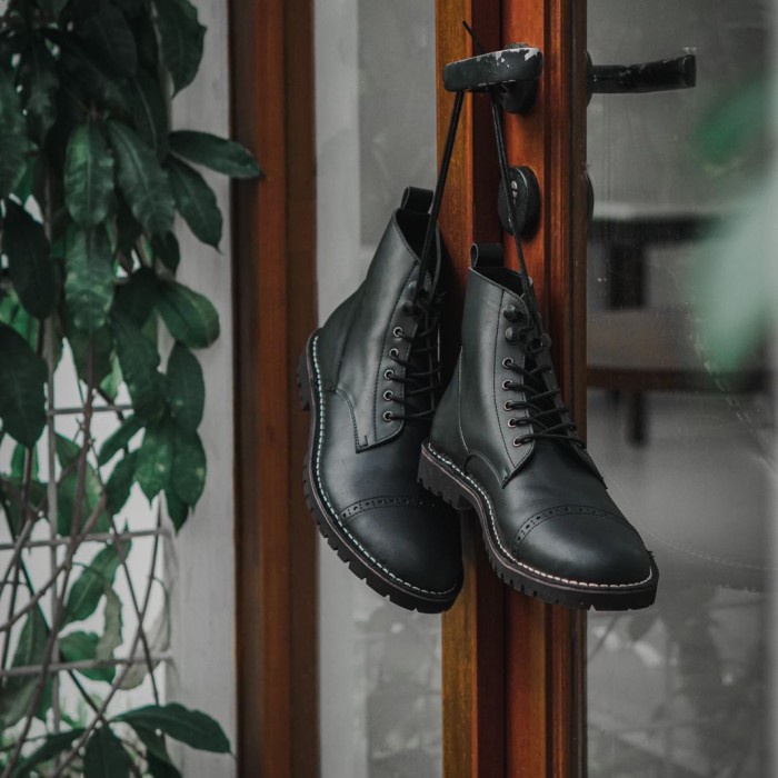 Dresto- Sepatu Boots Kulit - Vigos Titan Black