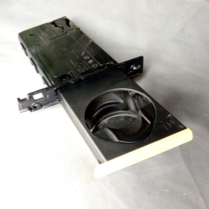 Cup Holder Penumpang Depan Kiri Beige Bmw E90 E90 Lci 7127463 (Second)
