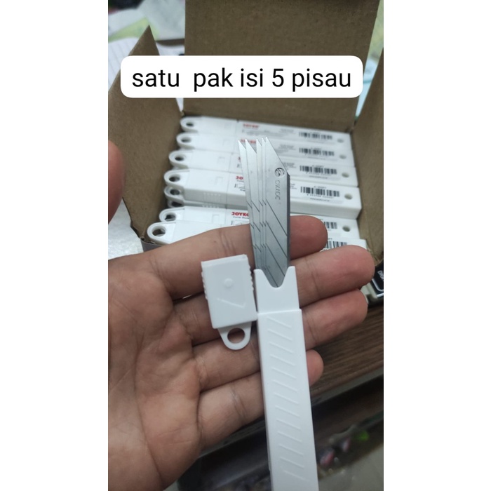 

Ready...Ready...Ready...] isi cutter 30 derajat joyko isi 5 pisau pisau ukir tajam ( pak kecil)