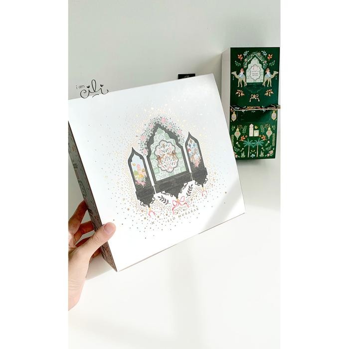 

Kirim,HariYgSama- (BOX 22 x 22 x 8 cm LEBARAN)kotak kue kering bolu lapis toples (isi10)