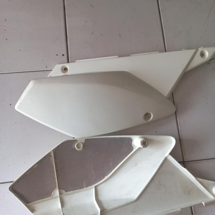 PREMIUM body klx 250 samping belakang Kanan copotan normal