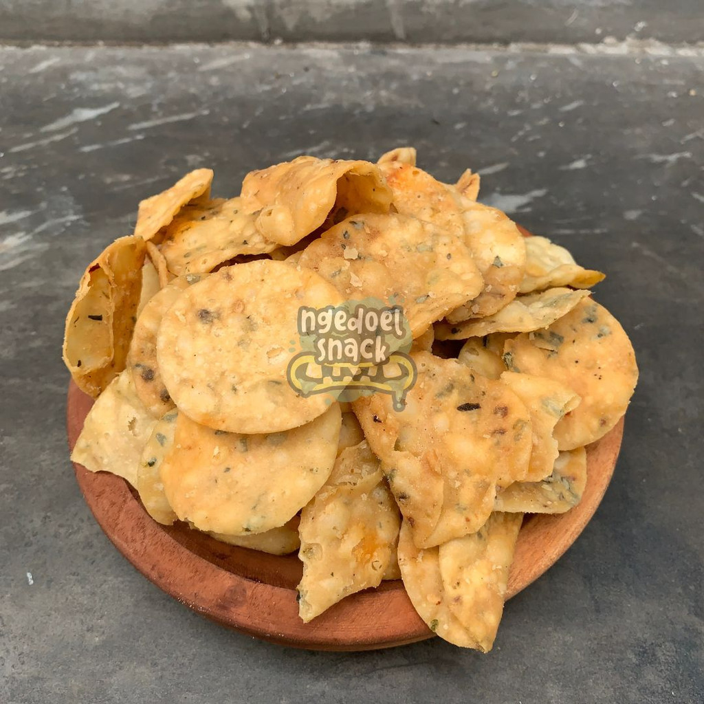 

Cemal Cemil Makyus Keripik Pangsit Bulat / Pangsit Bulat Bumbu Cengek / Gungek Ngedoel