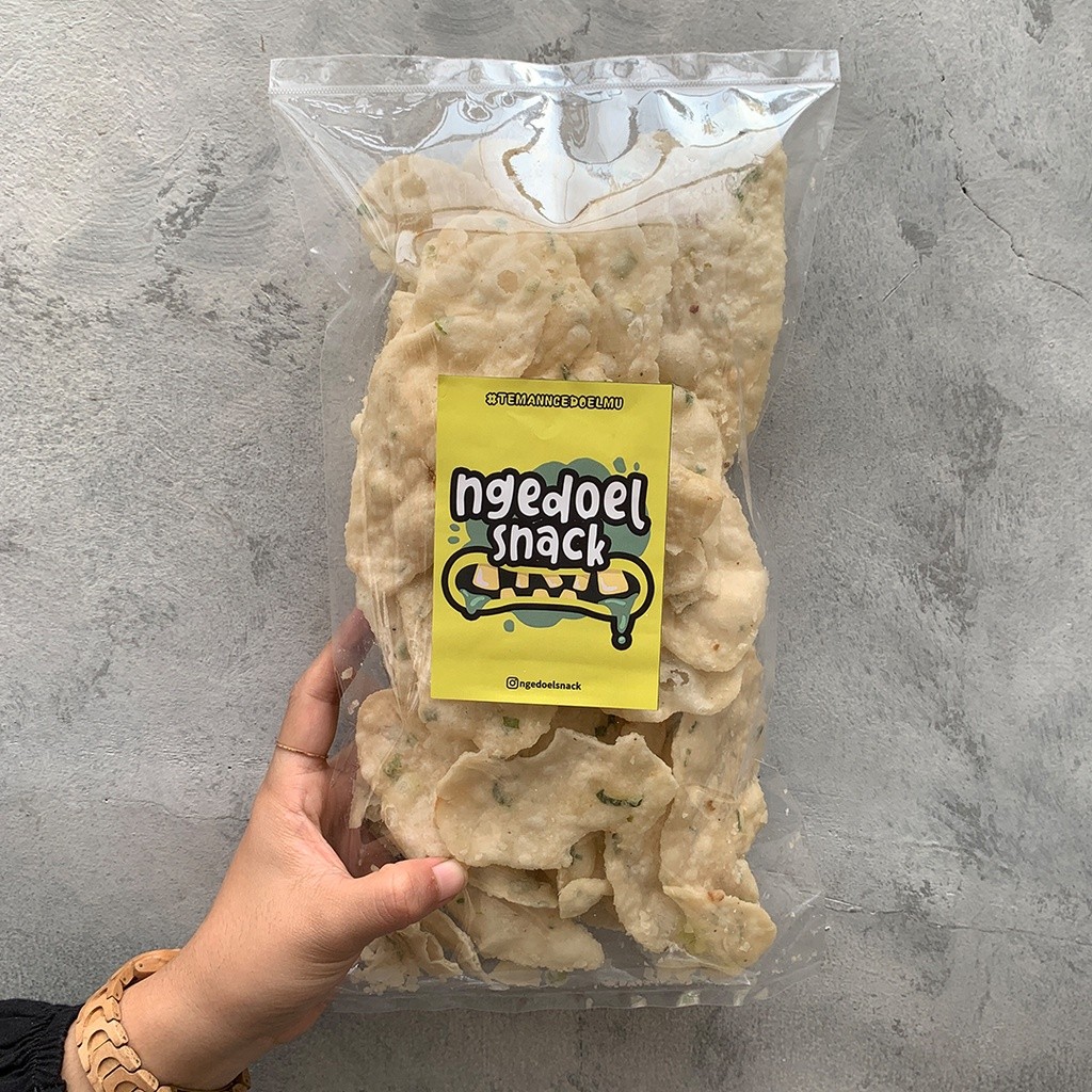 

Cemal Cemil Makyus Keripik Cireng Bawang Ngedoel