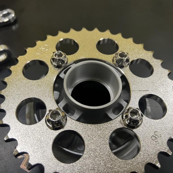 Sukkiystrore Baut Probolt M8 Drat 12 Gear Gir Belakang (1Pcs)