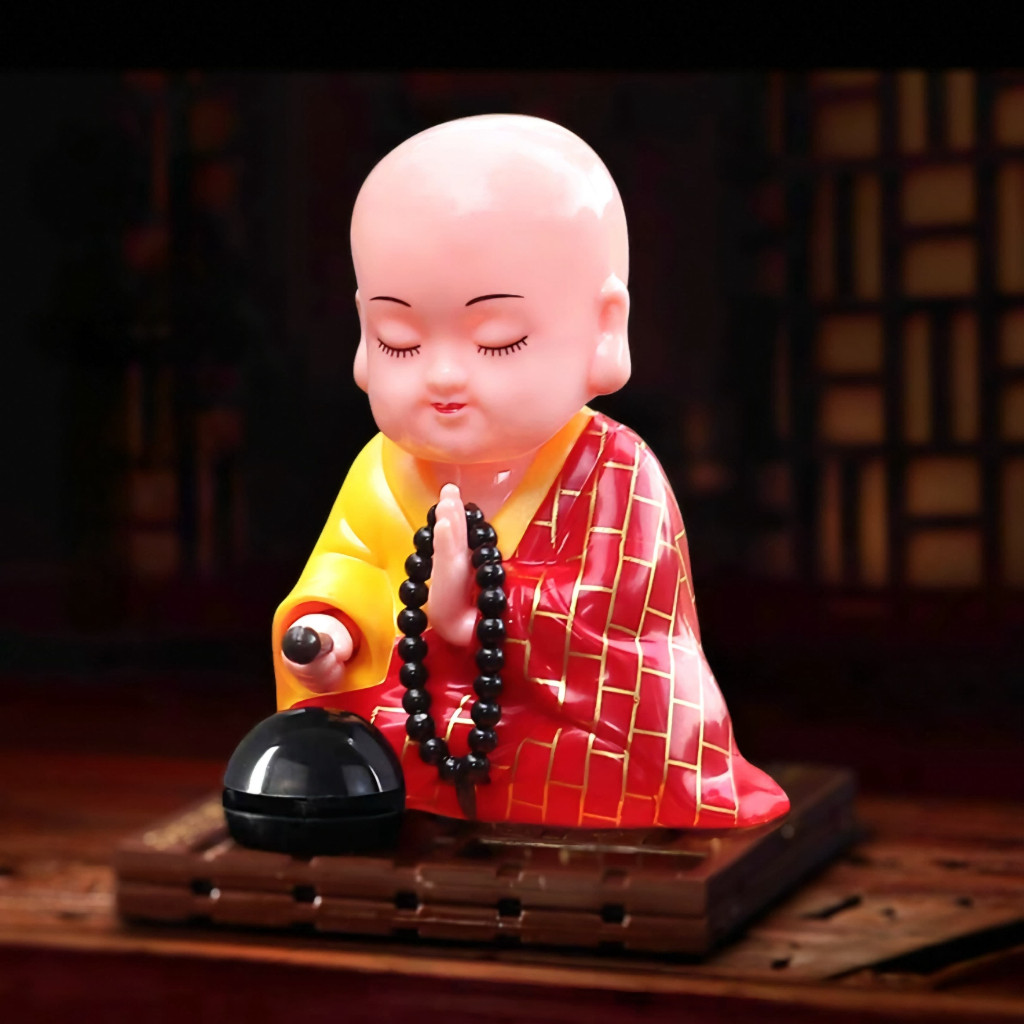 Pajangan Patung Biksu Buddha / Dashboard Mobil Solar Biksu Buddha / Biksu Buddha