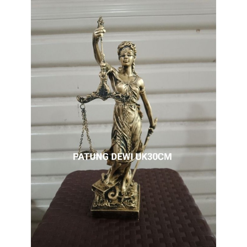 

Patung dewi keadilan tinggi 30cm stok ready berkualitas