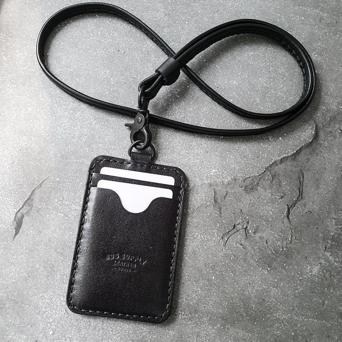

LANGSUNG DIPROSES BDS BROOKS - Handcrafted leather Lanyard ID card Holder, triple slot