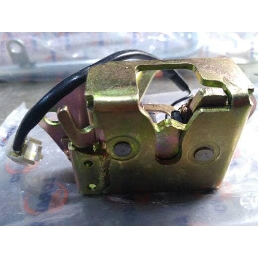 Door Lock Bagasi Belakang Avanza Xenia Lama