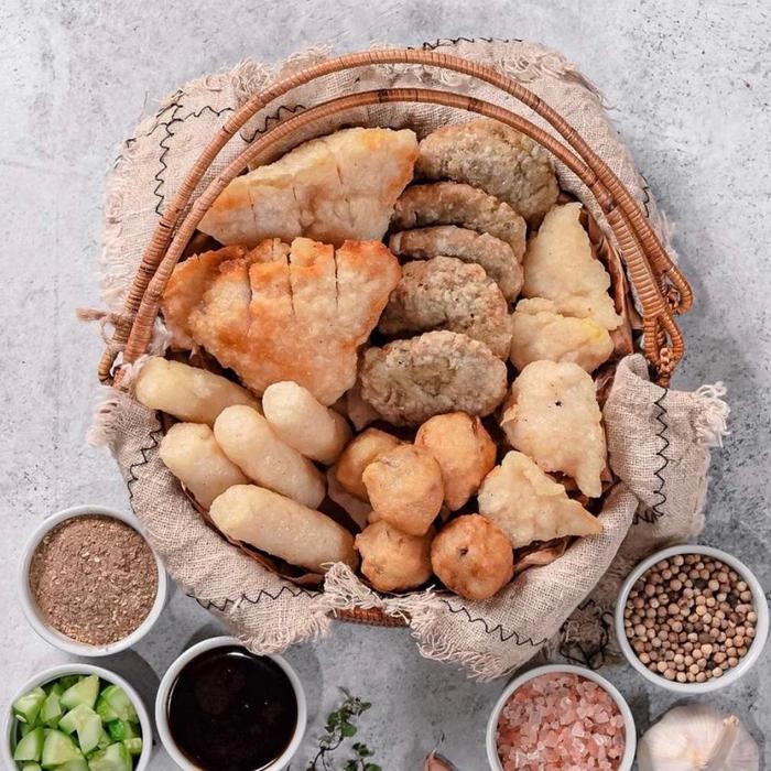 

BARANG TERLARIS Pempek Campur Adaan Telur Lenjer Kulit