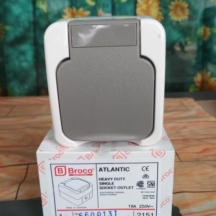Stopkontak Colokan Outdoor Broco Atlantik Dengan Tutup Tempel Socket