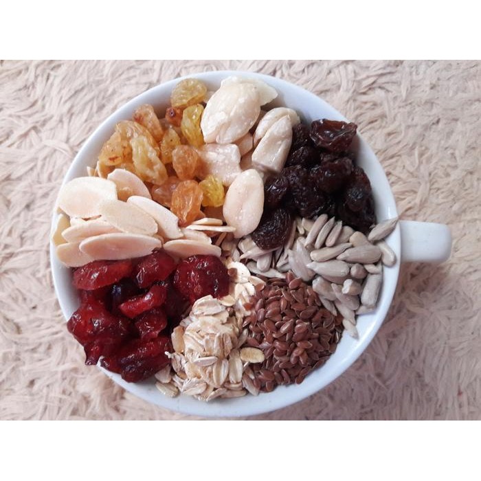 

PastikanTerjaminMutunya- Healthy Granola Mixed B 500 gram ( Cranberry , Almond , Raisin , Oat )