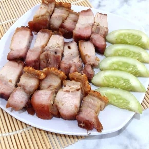 

BnyKBonusBelidiMari- Babi panggang samcan /roasted pork belly siobak/Sau cu 1ons