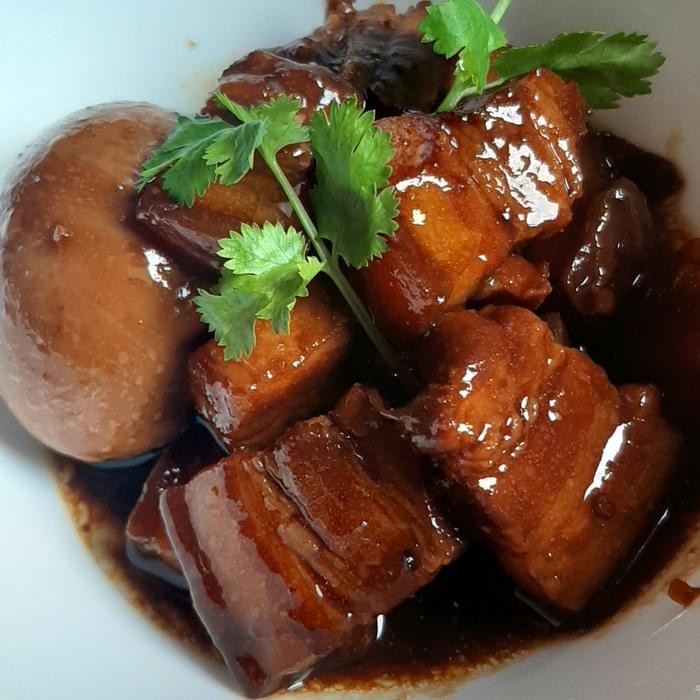 

BnyKBonusBelidiMari- Uncle Lau Kitchen - Babi/Samcan Kecap Spesial Paman Lau kemasan 1/4 kg